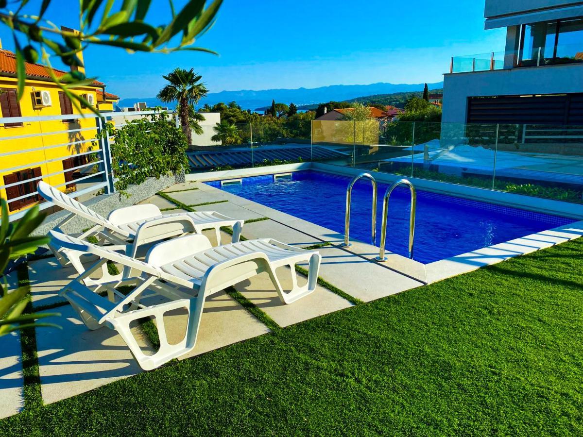 Villa Mirno More Apartments Malinska Buitenkant foto