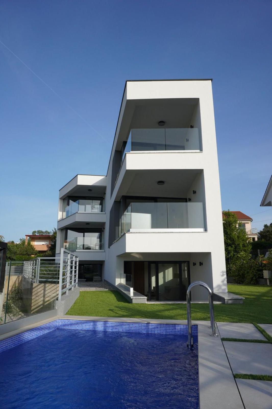 Villa Mirno More Apartments Malinska Buitenkant foto